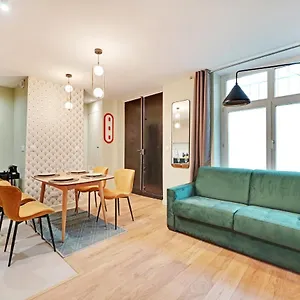  Apartment Superb 4 People Center Of